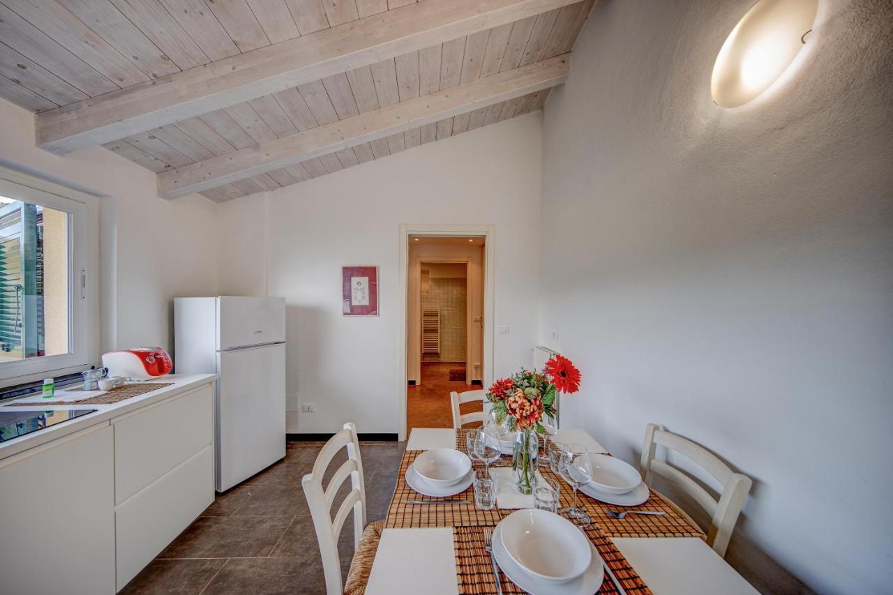 Casa Paradiso Apartment คาโมยลี ภายนอก รูปภาพ