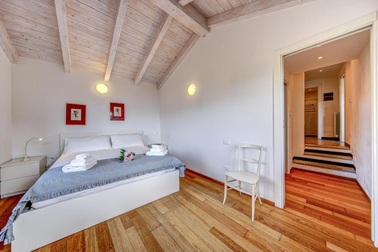 Casa Paradiso Apartment คาโมยลี ภายนอก รูปภาพ
