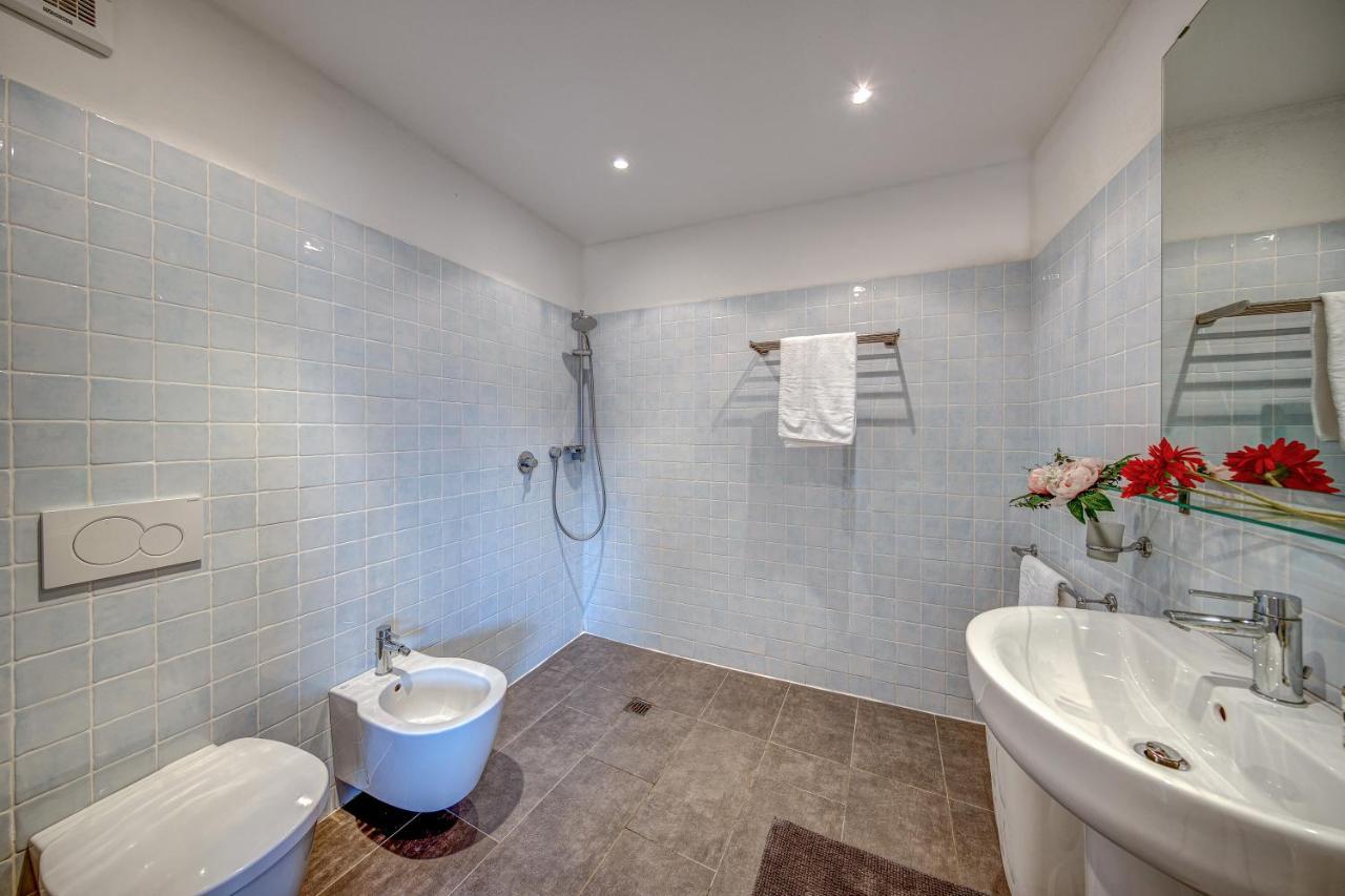 Casa Paradiso Apartment คาโมยลี ภายนอก รูปภาพ